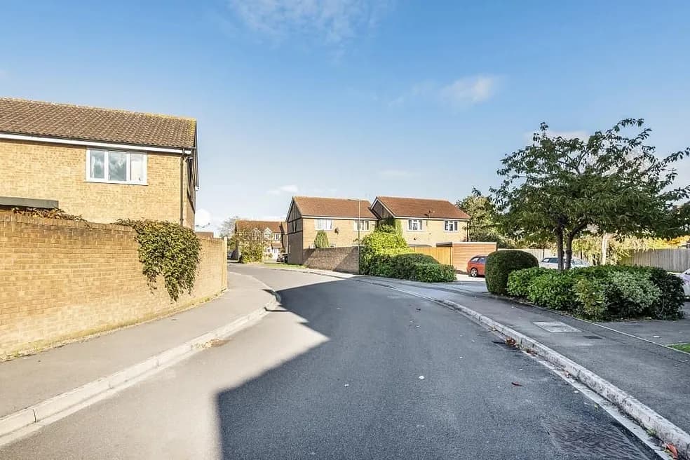 Studio Leasehold Apartment