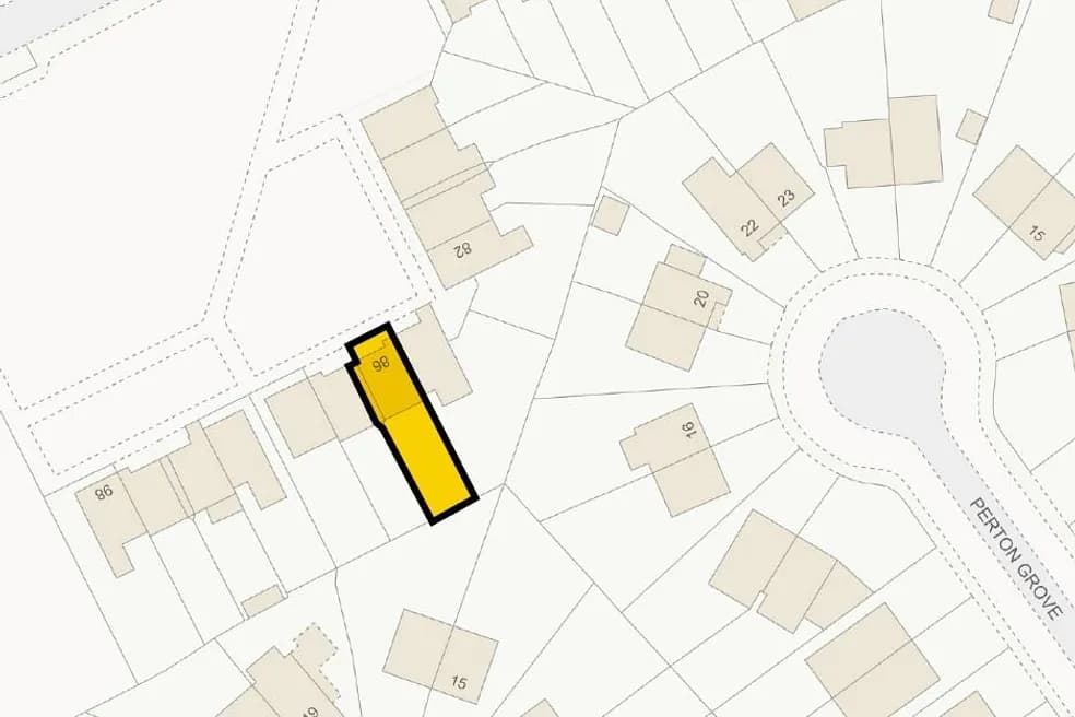 Freehold Three Bedroom Mid Terrace Property