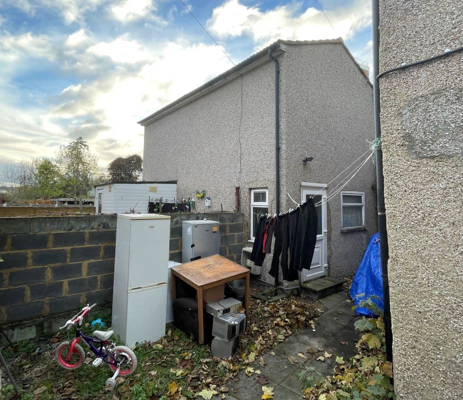 Freehold Residential Investment Comprising a Two Bedroom Detached House