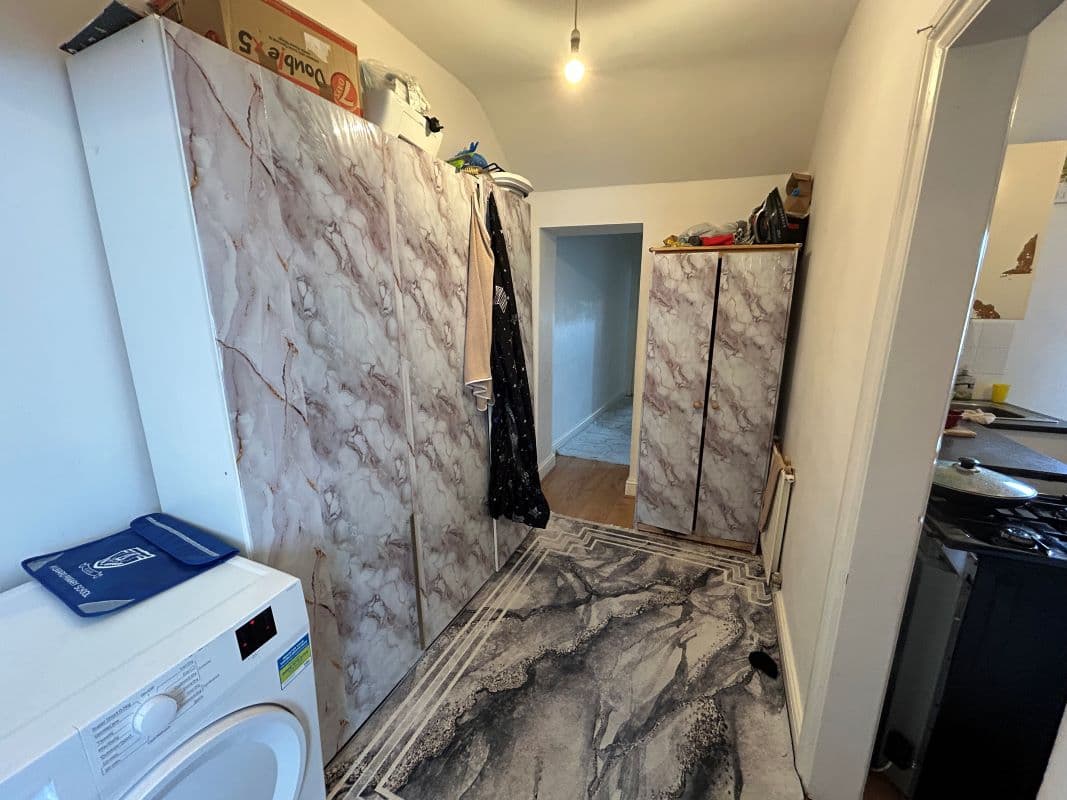 Freehold Investment - Shop & Self-Contained One Bed Flat