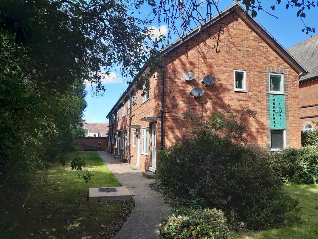 Freehold Ground Rent for a Residential Block of 8 Flats and 7 Lock Up Garages