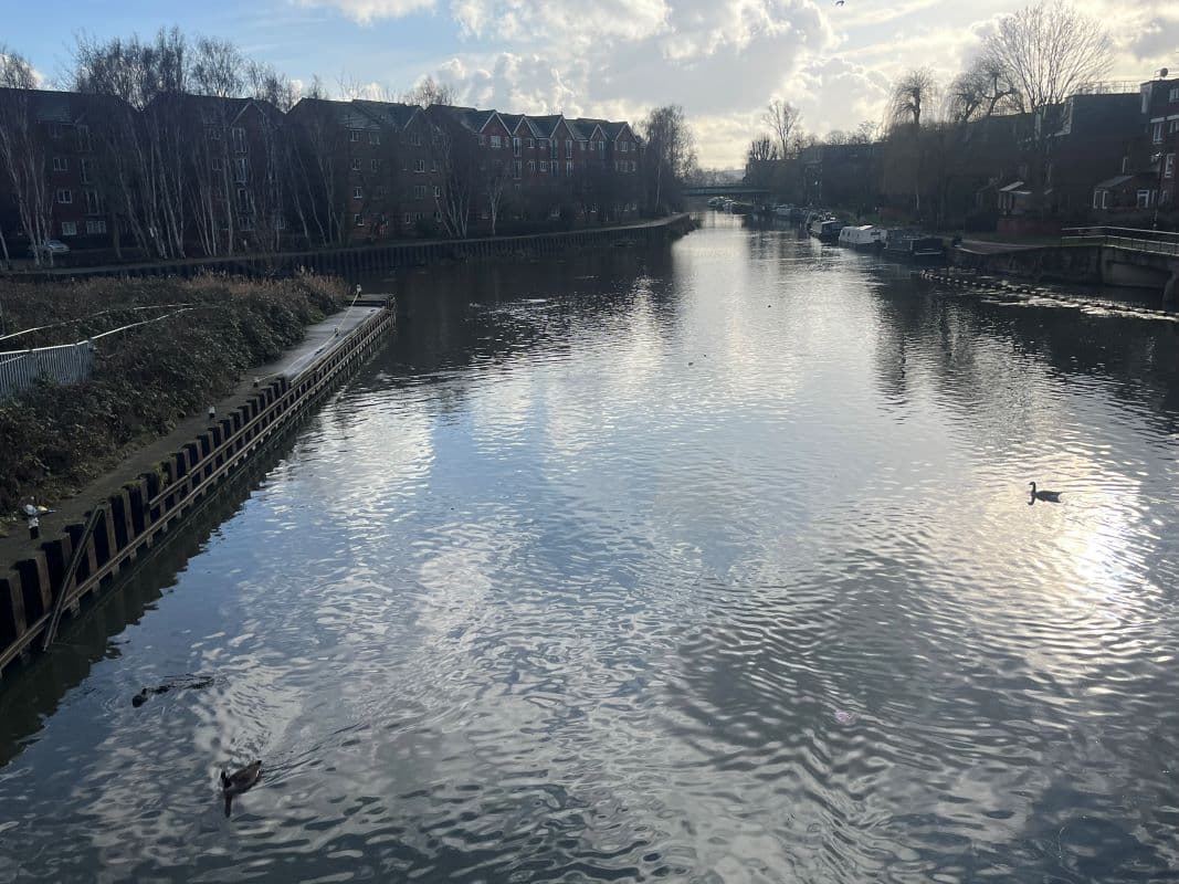 Vacant Leasehold First Floor Studio Flat with Separate Sleeping Area