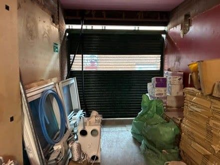 FREEHOLD VACANT COMMERCIAL BUILDING WITH PLANNING FOR 8 FLATS