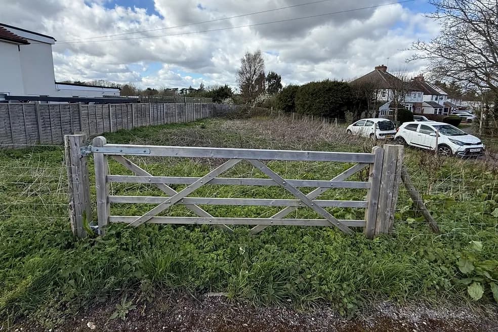 Freehold Vacant Land