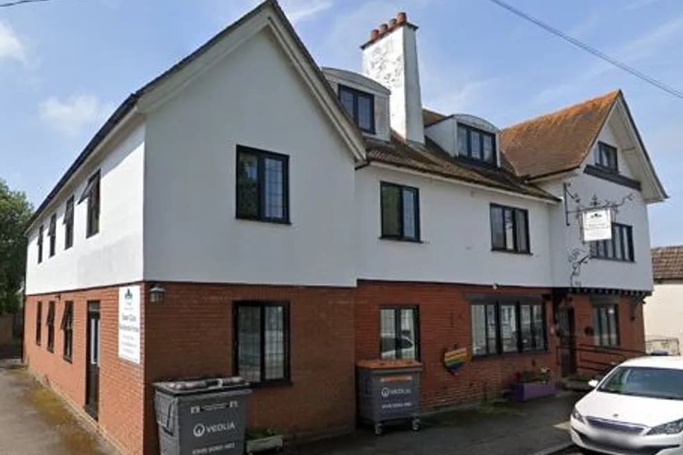 Freehold Vacant Former Care Home with 20 Rooms and Staff Flat