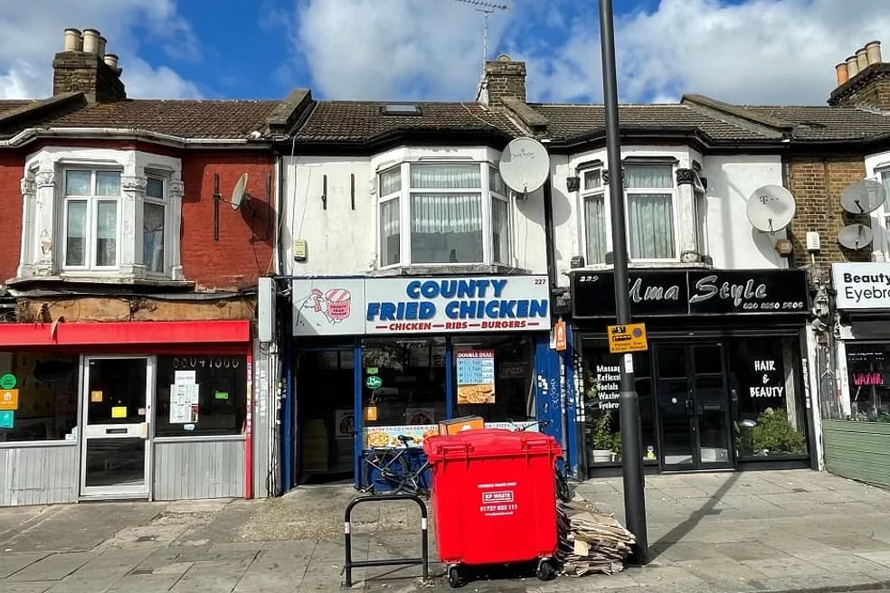 FREEHOLD MIXED-USE COMMERCIAL & RESIDENTIAL PROPERTY PROD. £55,200 P.A.
