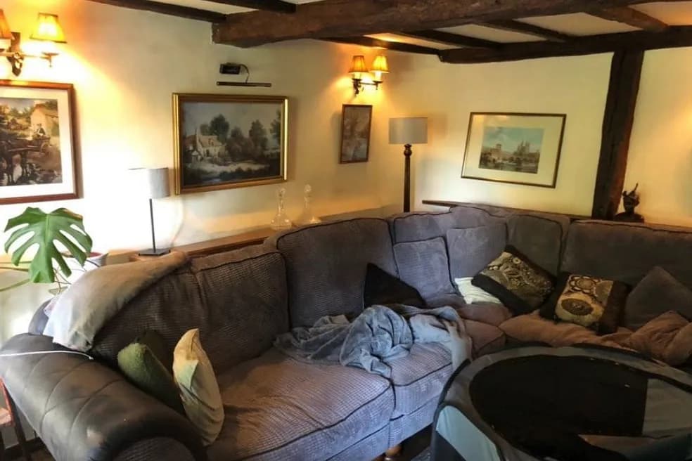 FREEHOLD 5 BEDROOM DETACHED HOUSE WITH ANNEXE