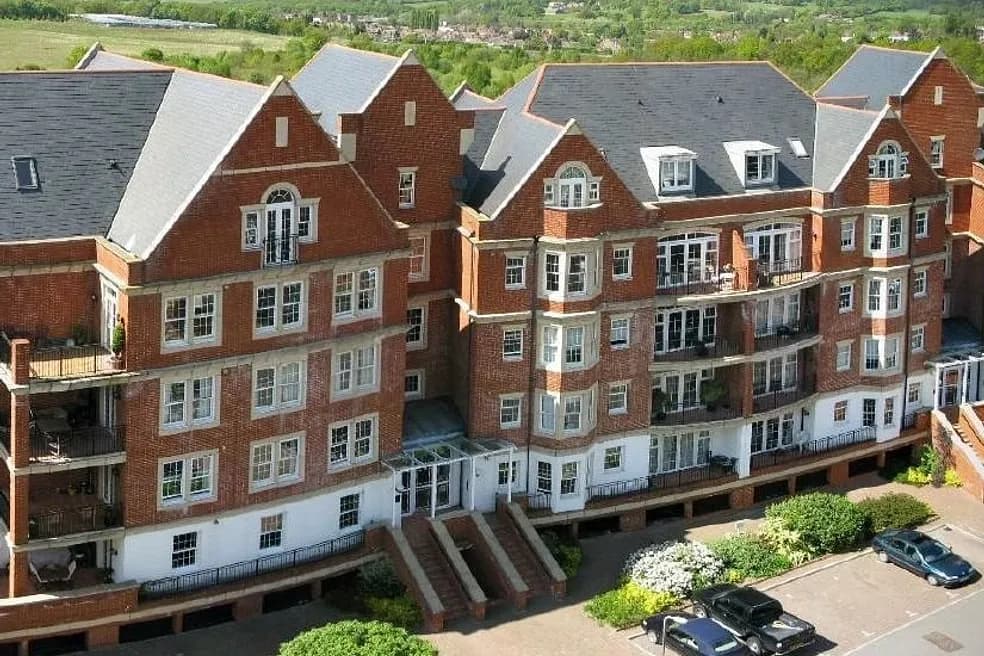Vacant Leasehold Ground Floor Two Bedroom Flat