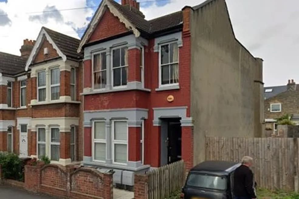 Long Leasehold First Floor Vacant One Bedroom Flat