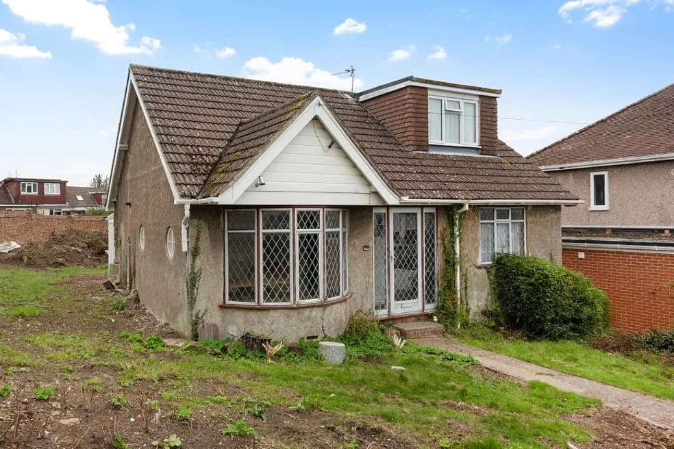 Freehold Vacant Detached Bungalow & Garage on a Corner Plot