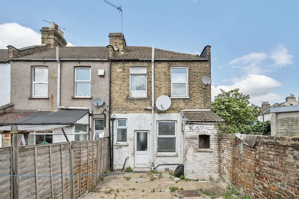 Freehold Three Bedroom End of Terrace House