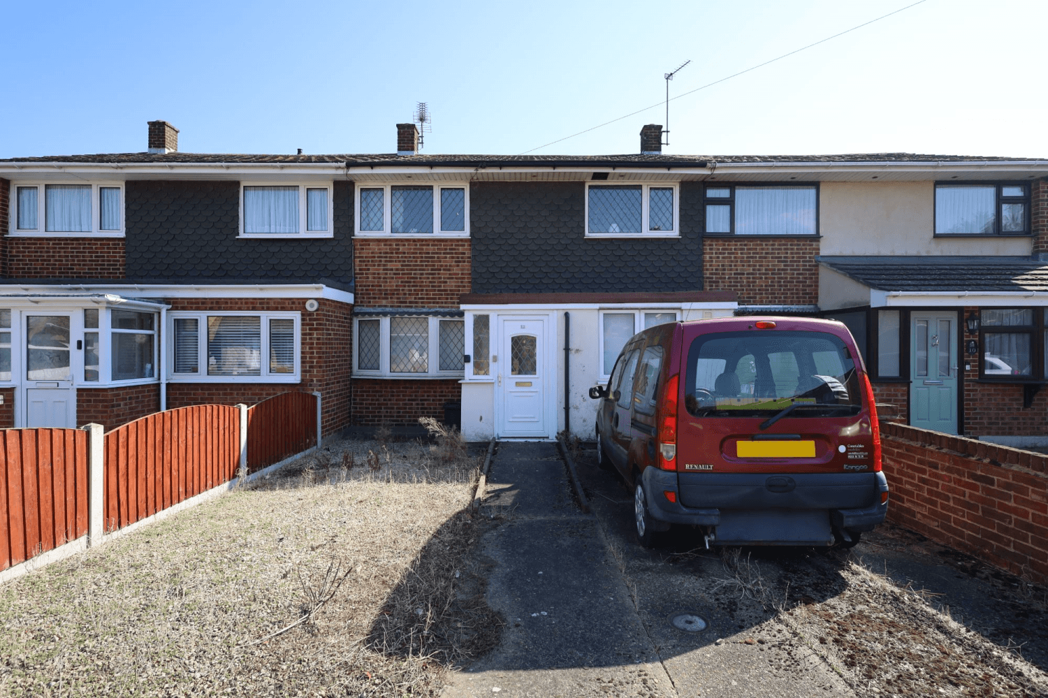 12 Jordans Way - Mid Terrace House