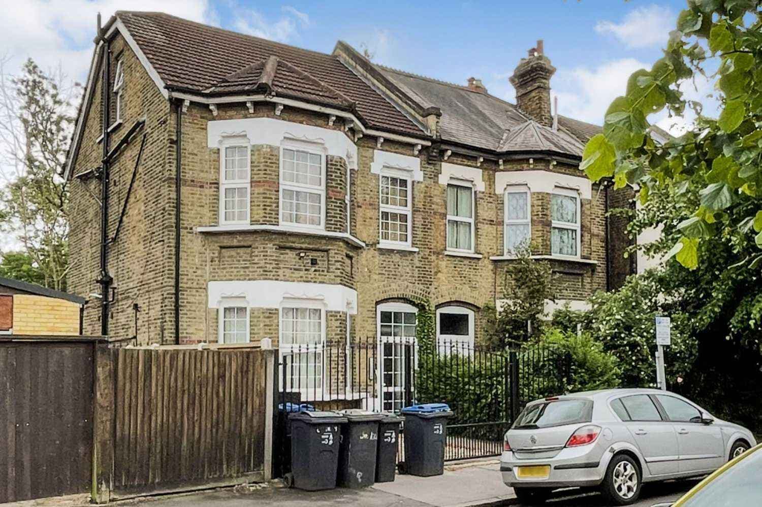 Lot 554 - 52 Kidderminster Road