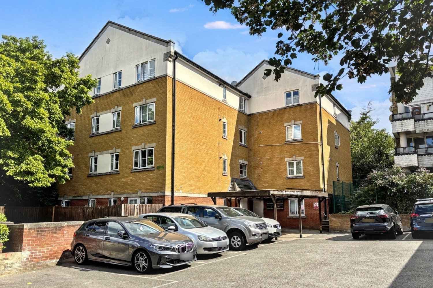 Flat 13 Presentation House