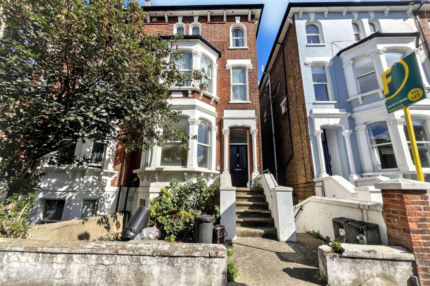 Three Bedroom Split Level Maisonette