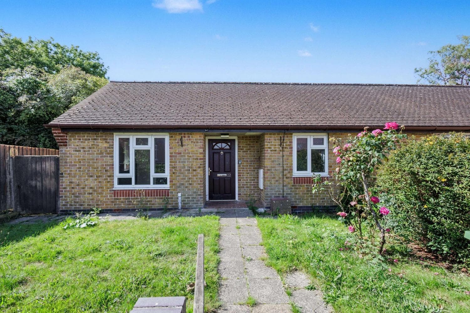 Three Bedroom End of Terrace Bungalow