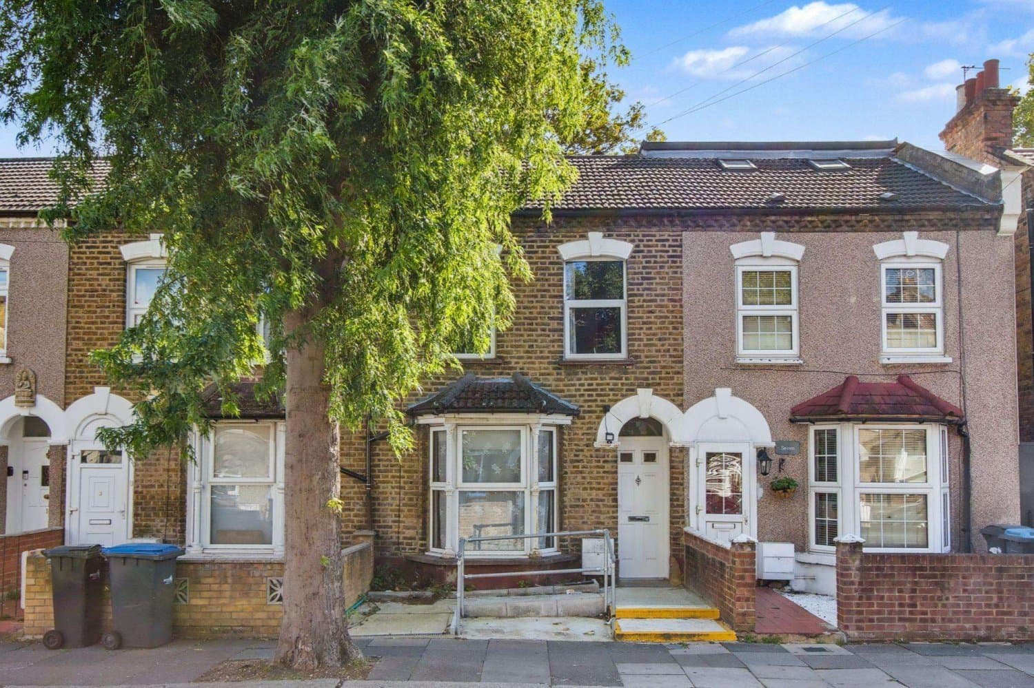 Freehold Mid Terrace House