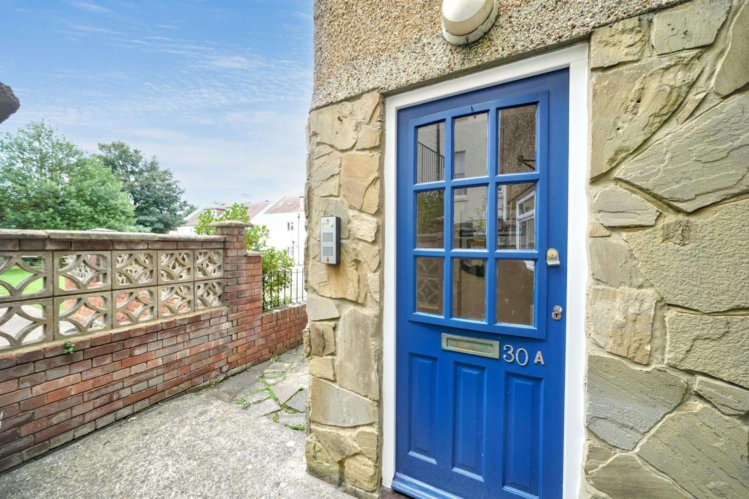 Flat A, 30 Windlesham Gardens