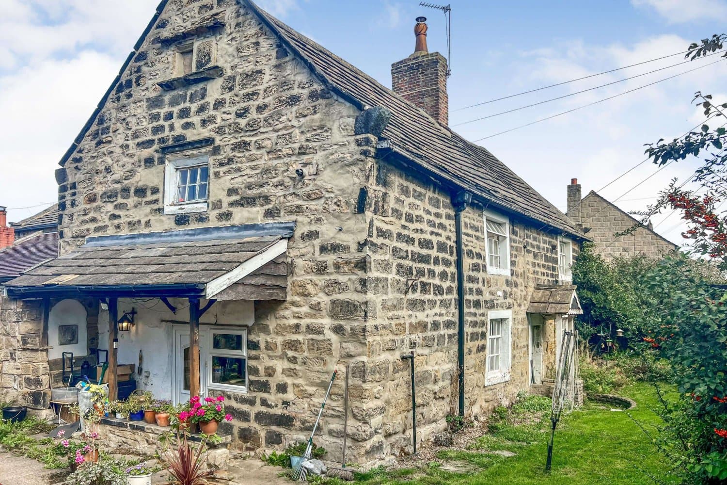 Four Bedroom House in Need of Modernisation