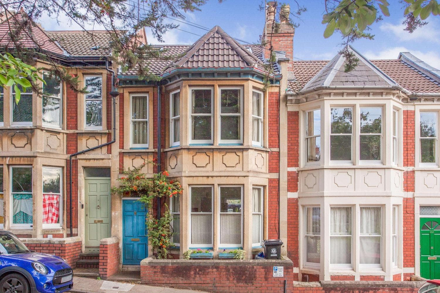 One Bedroom First Floor Flat in Converted Building