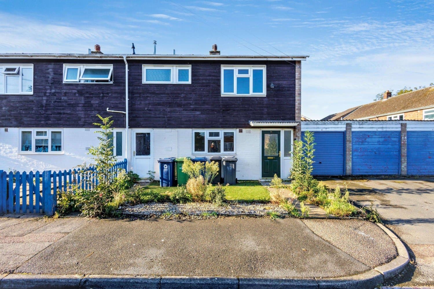 Three Bedroom End of Terrace House