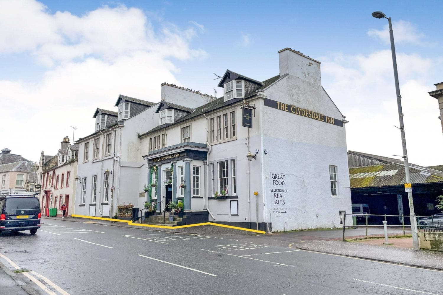 Public House with Restaurant and Letting Rooms