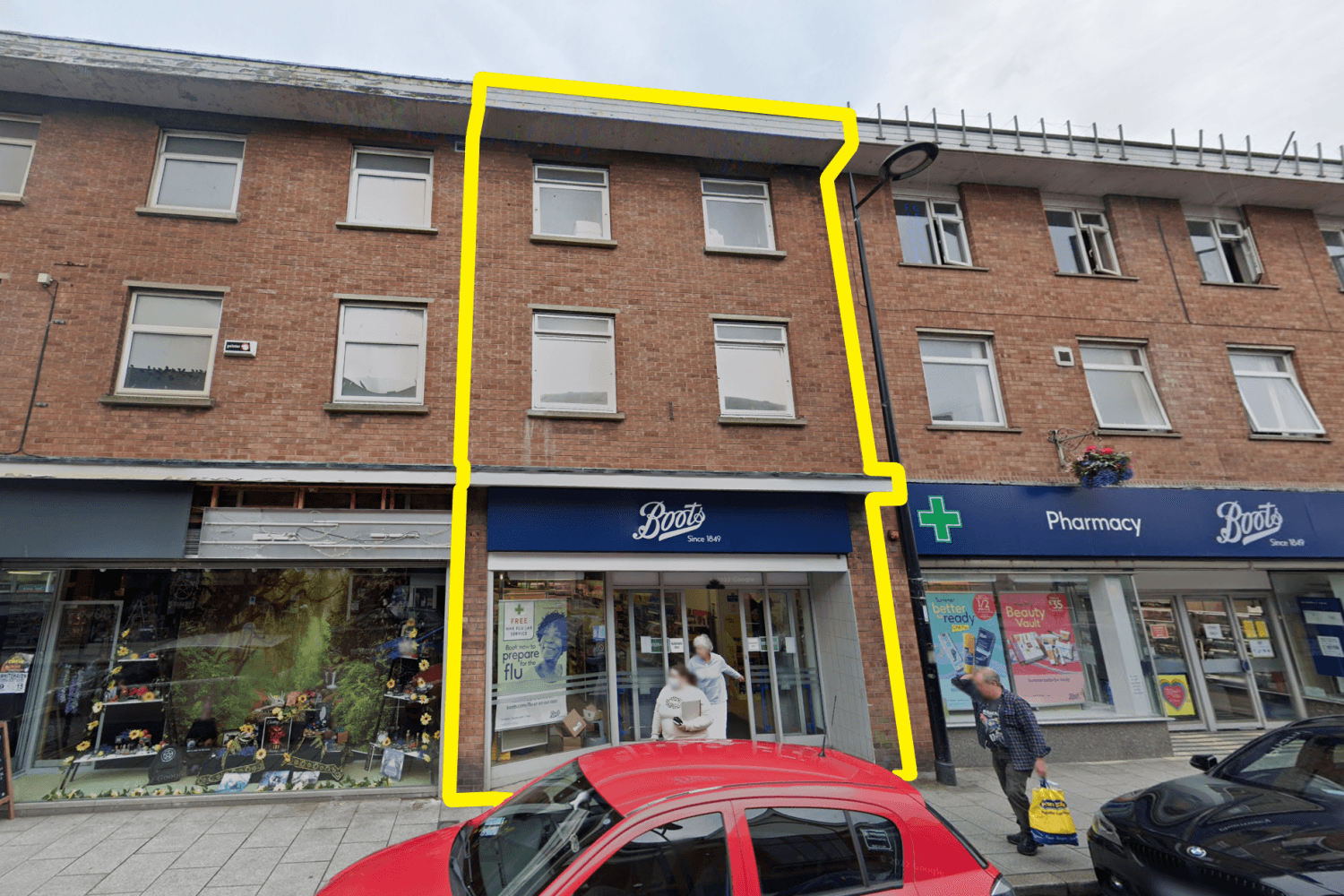 High Yielding Retail Investment Let to Boots