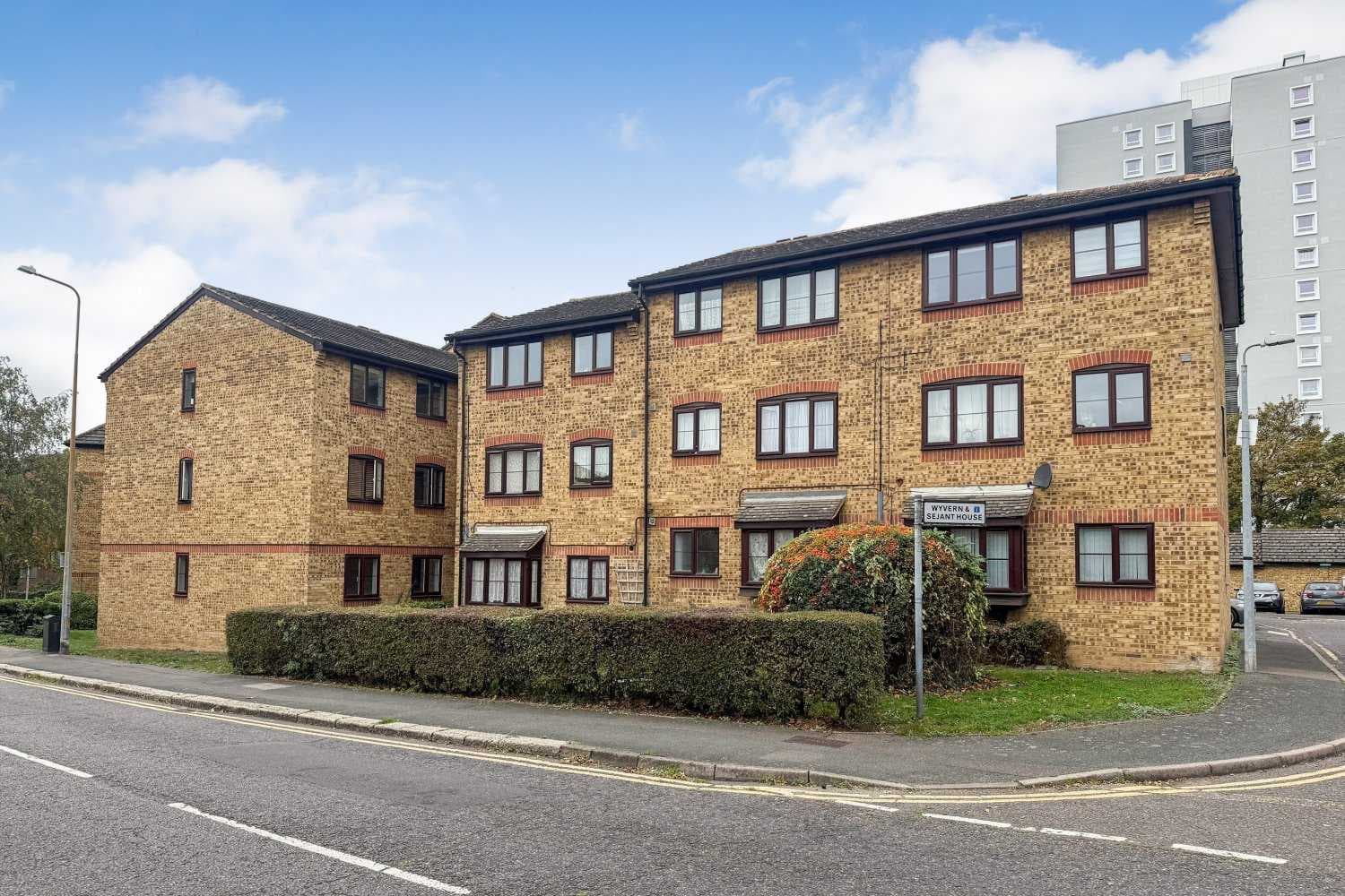 Flat 10 Wyvern House