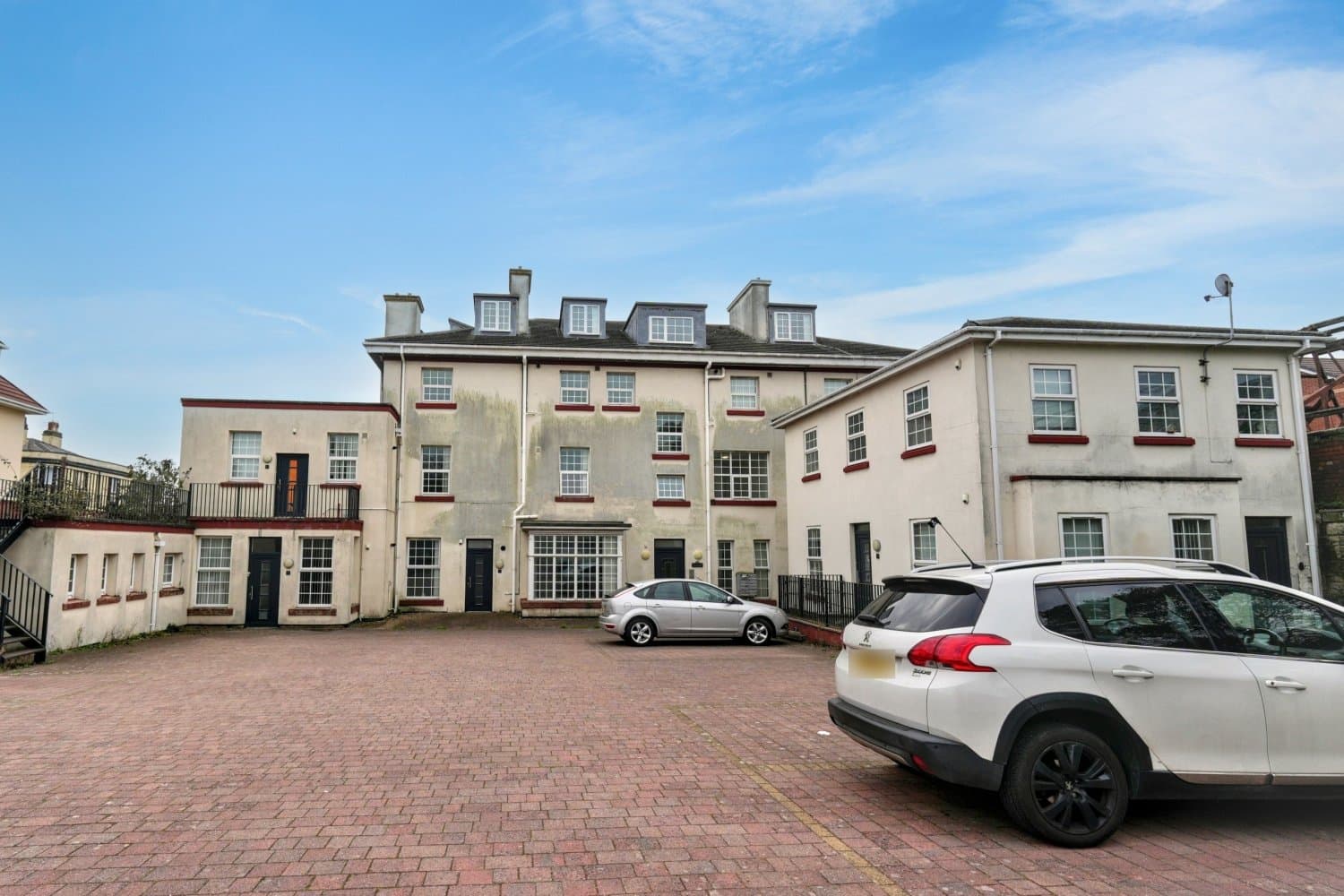 One Bedroom Third Floor Flat