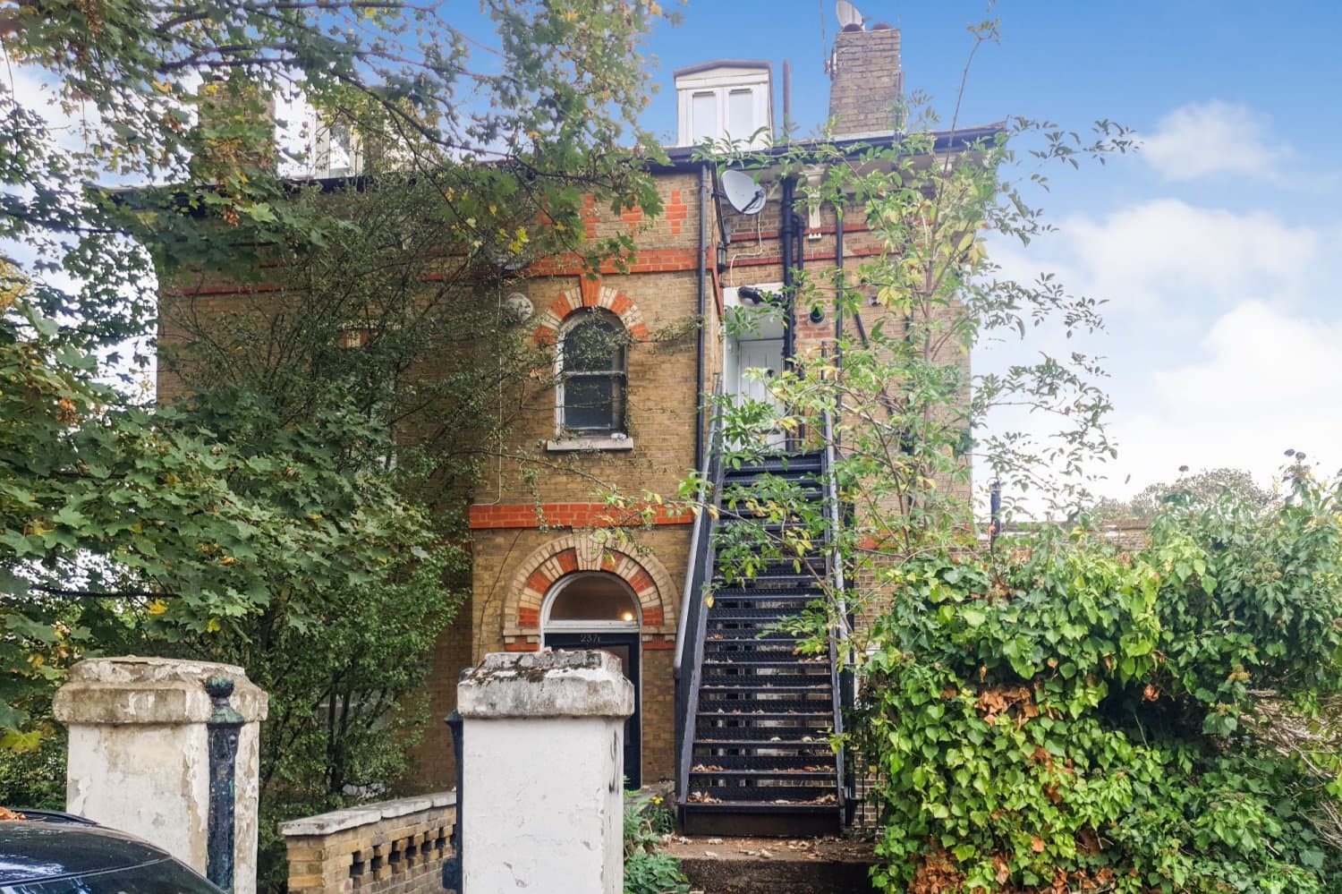 Long Leasehold First Floor Flat