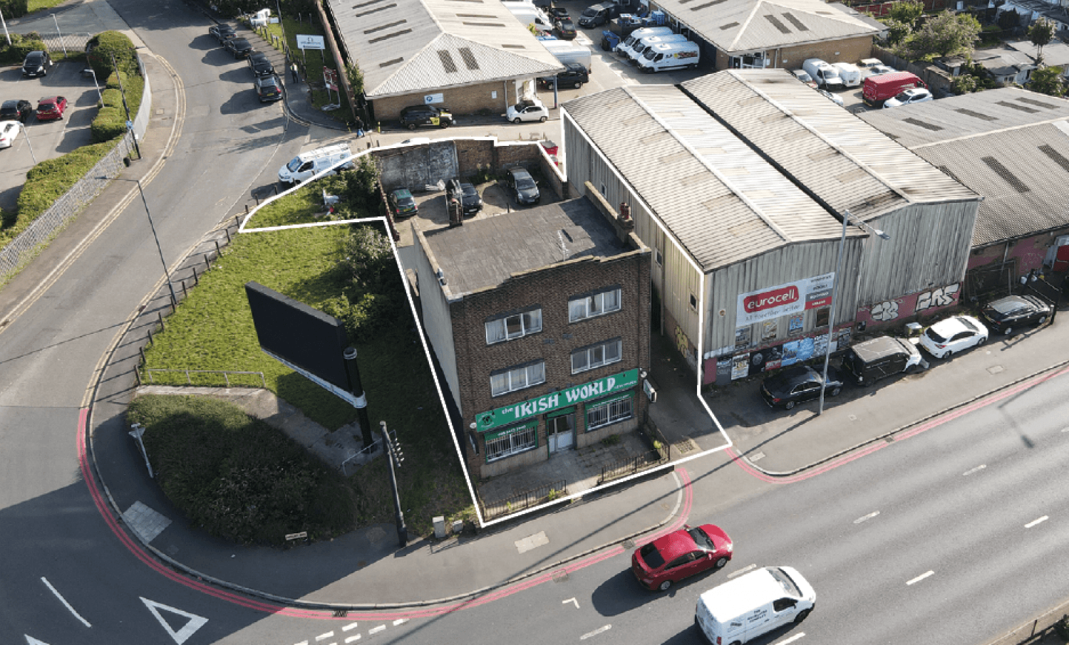 Freehold Three Storey Detached Building