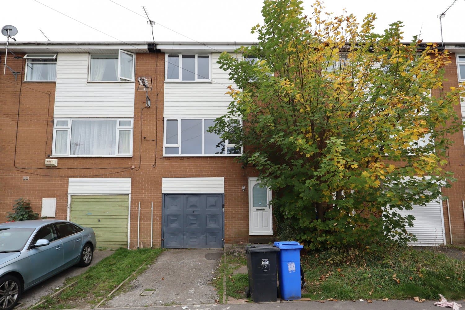 Three Bedroom Mid Terrace Townhouse