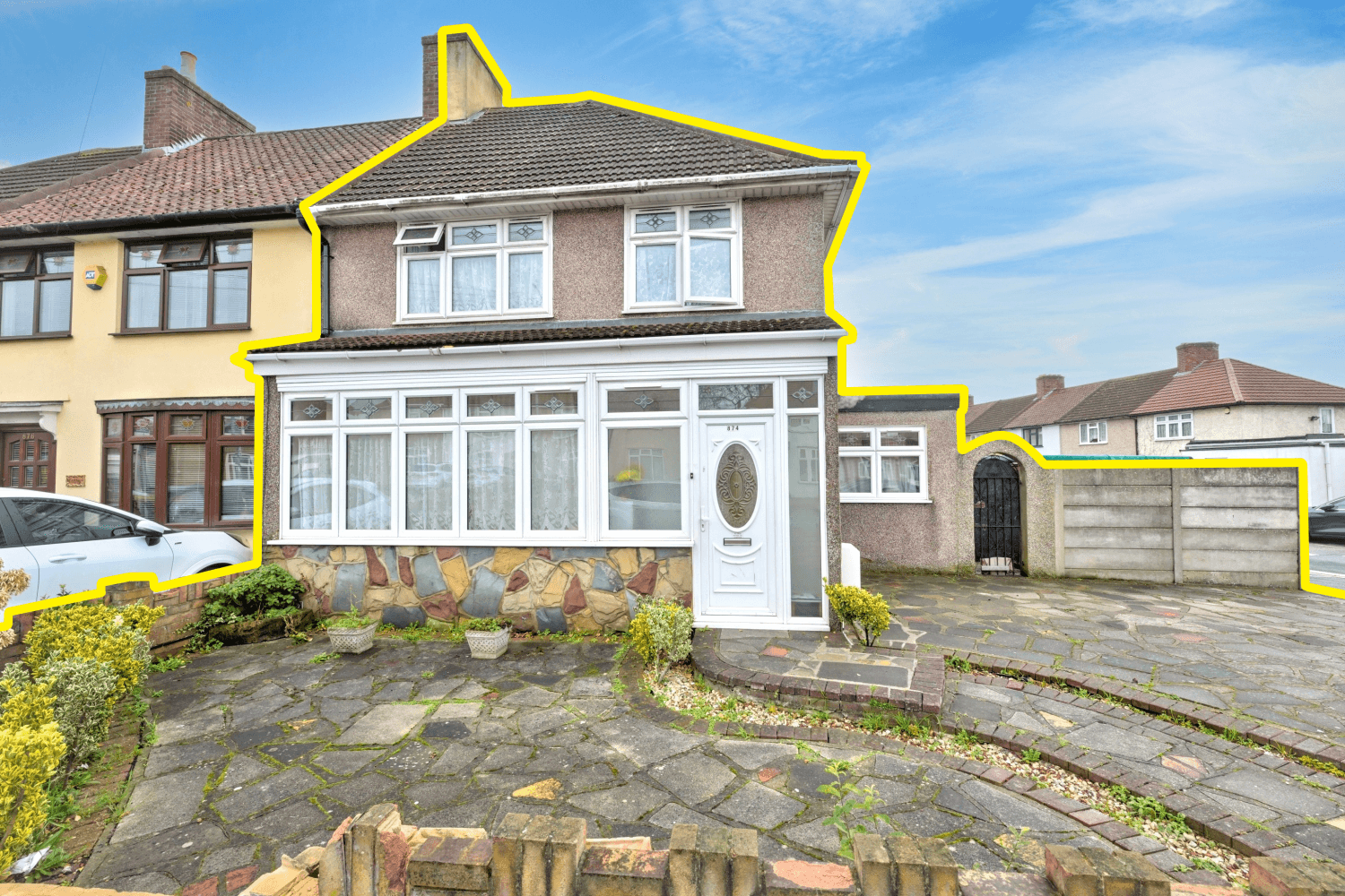 Three Bedroom End of Terrace House