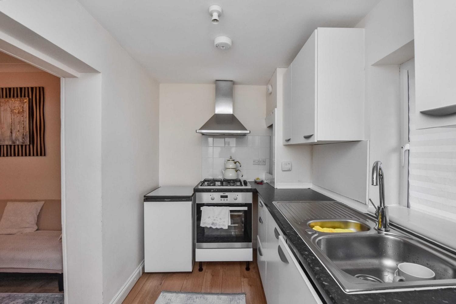 Two Storey Mid Terrace Building