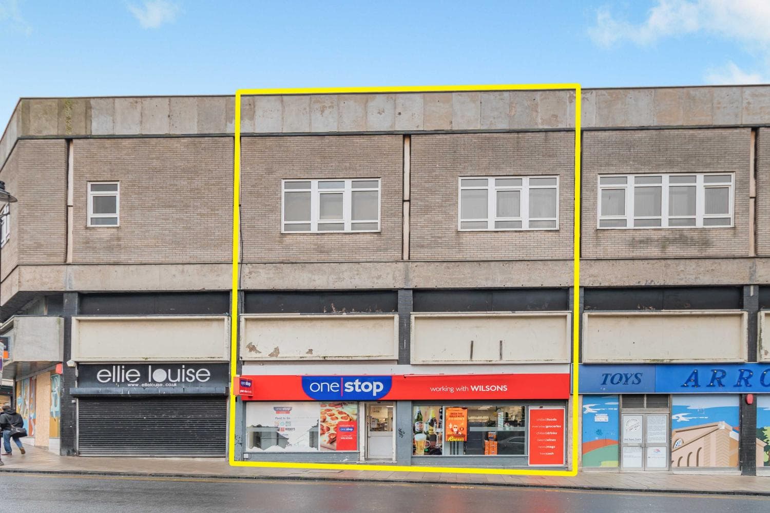 High Yielding Retail Investment with Development Potential