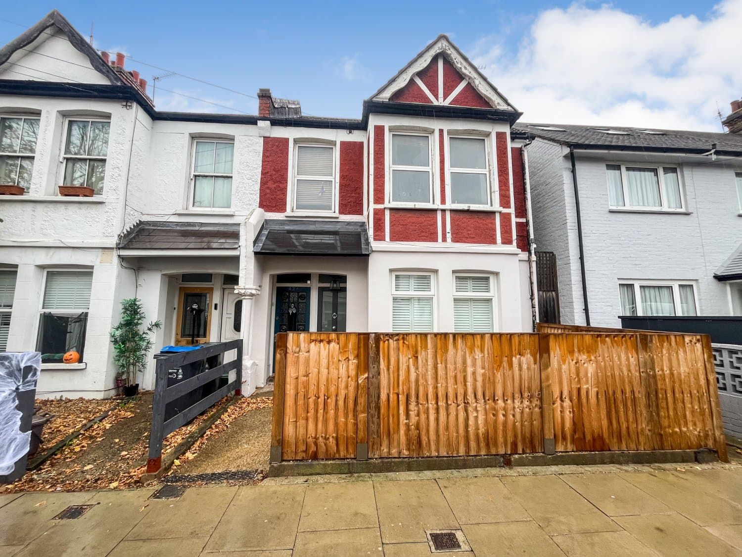 Freehold Terraced Building with Investment Potential