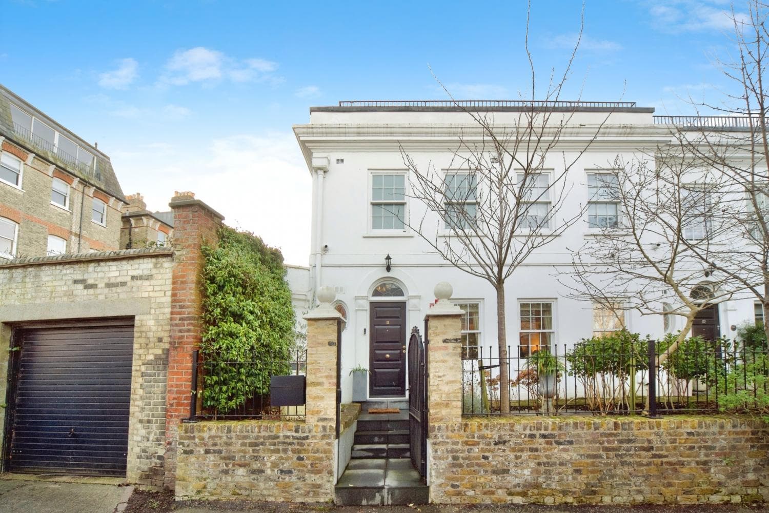 11 Squires Mount - Three Bedroom Semi Detached House