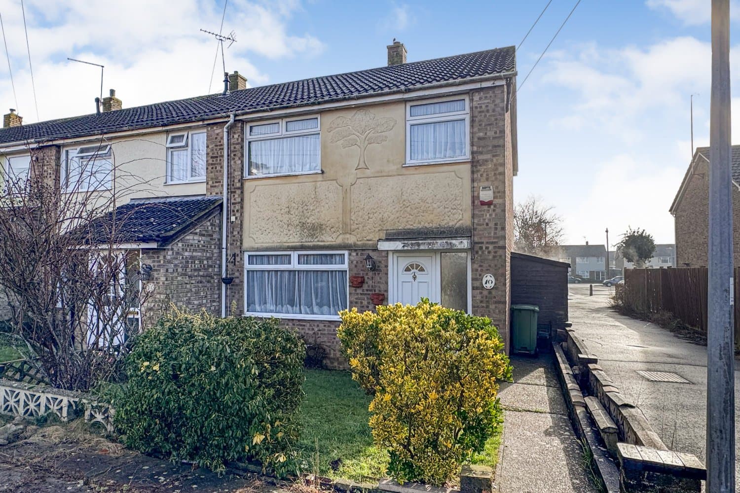 Three Bedroom End of Terraced House