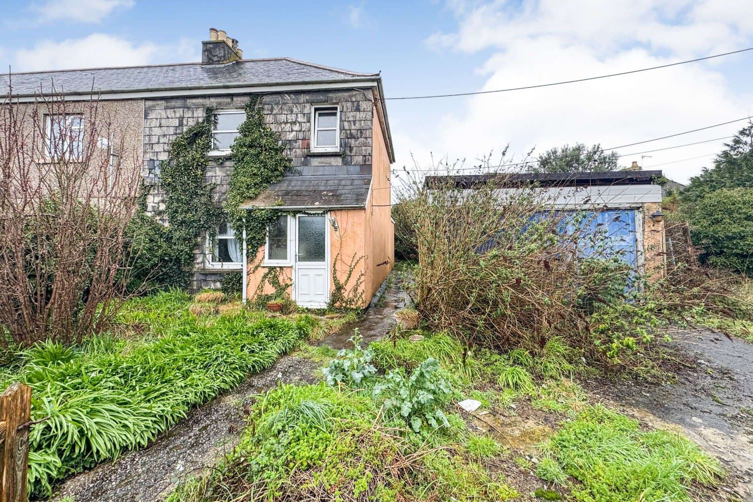 Three Bedroom End of Terrace House