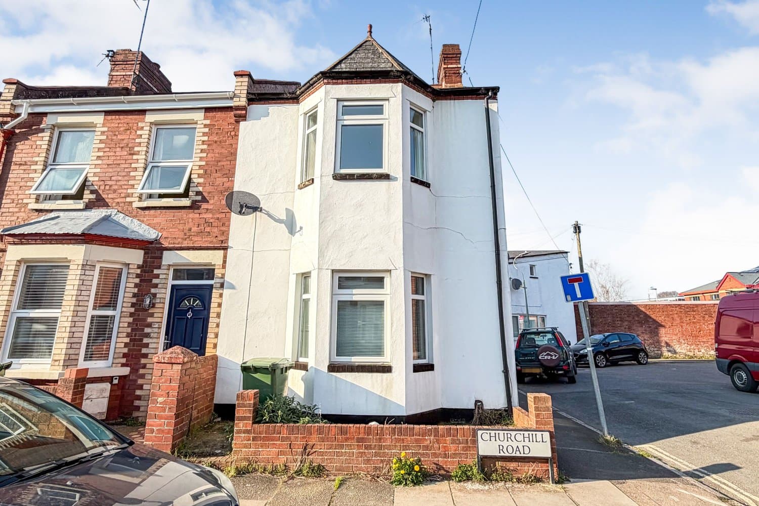 Three Bedroom End of Terrace House