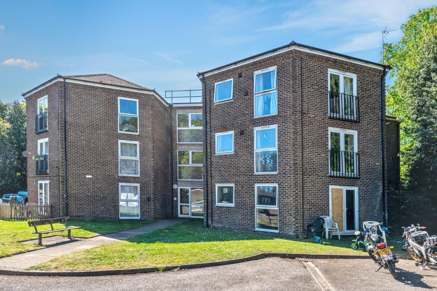 Long leasehold first floor self-contained two bedroom flat