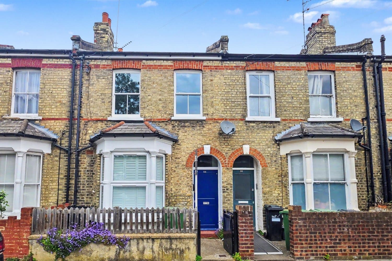 First Floor One Bedroom Flat in Need of Modernisation