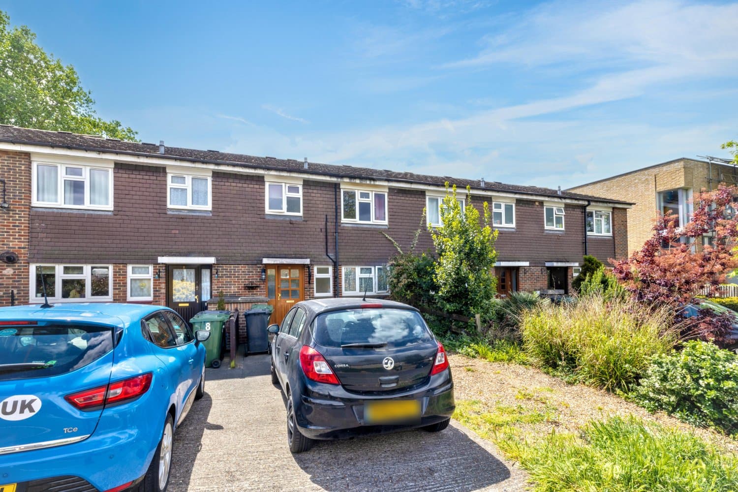 Three Bedroom Mid-Terrace Property for Investors