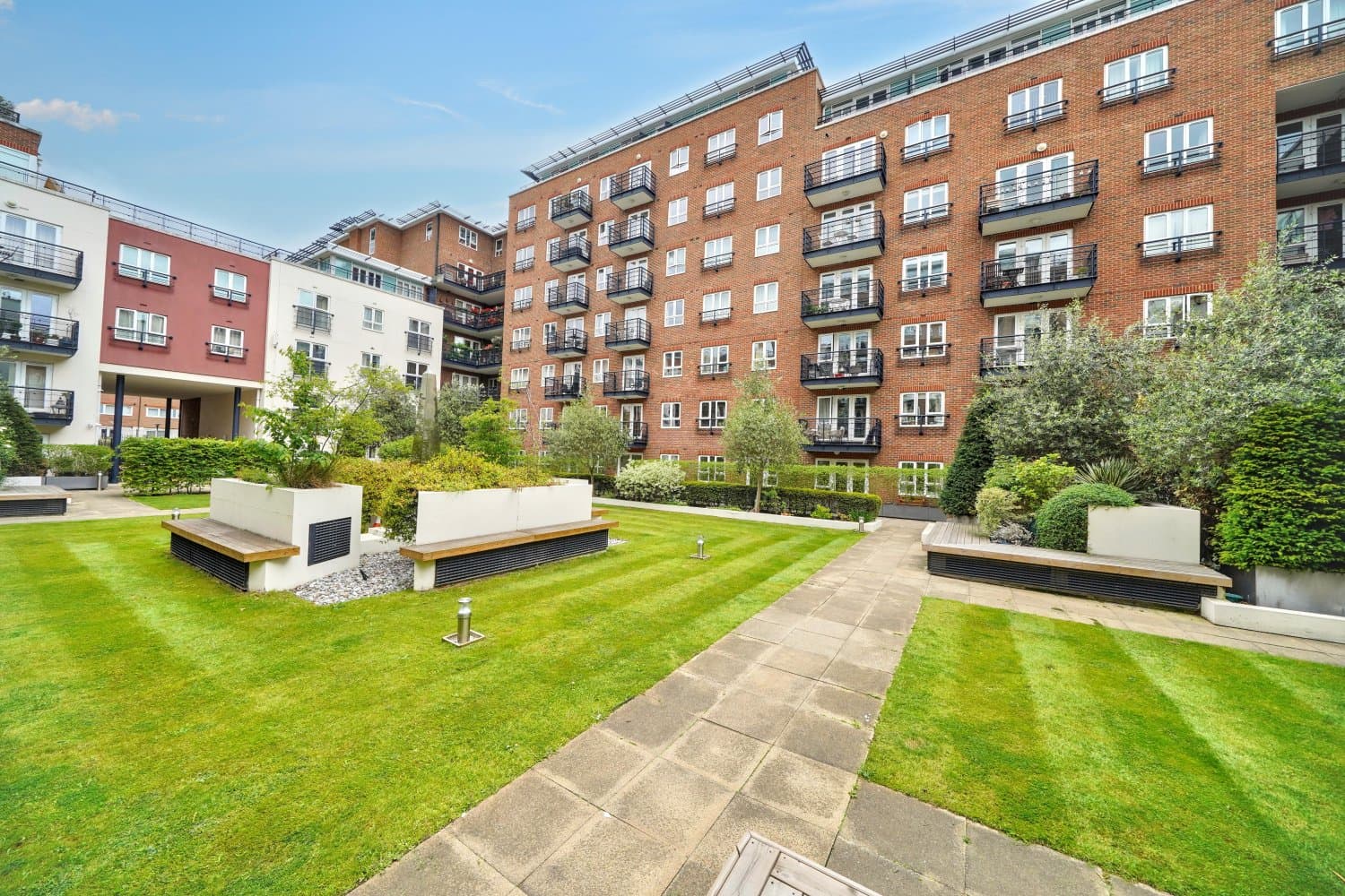 One Bedroom Ground Floor Flat in Bramber House