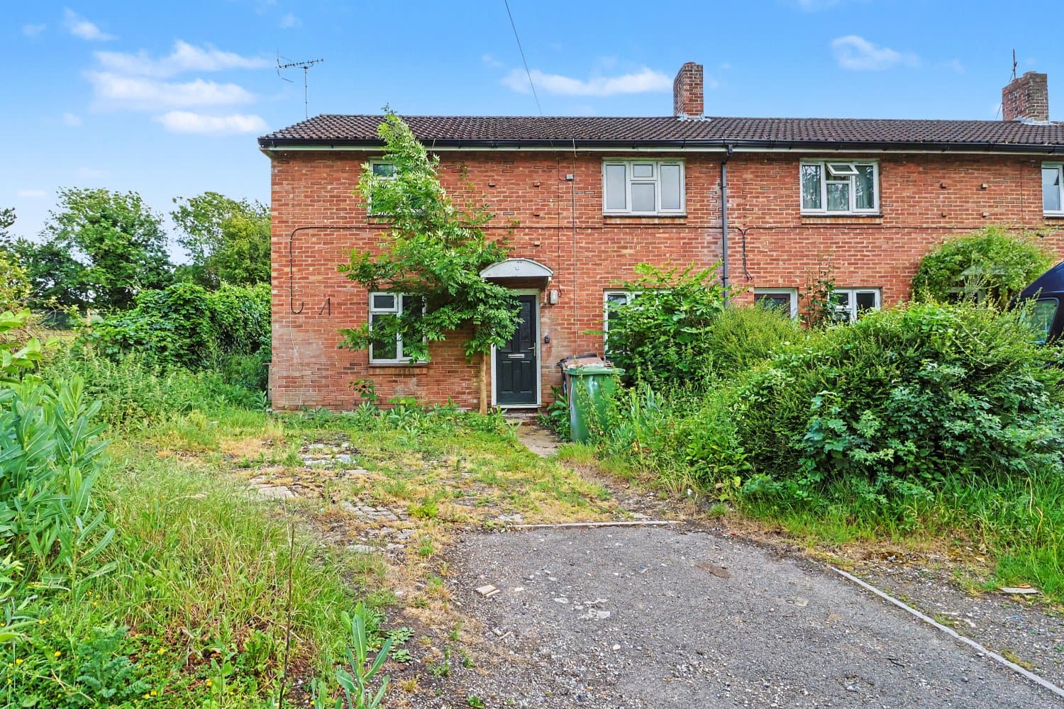 Three Bedroom End of Terrace House