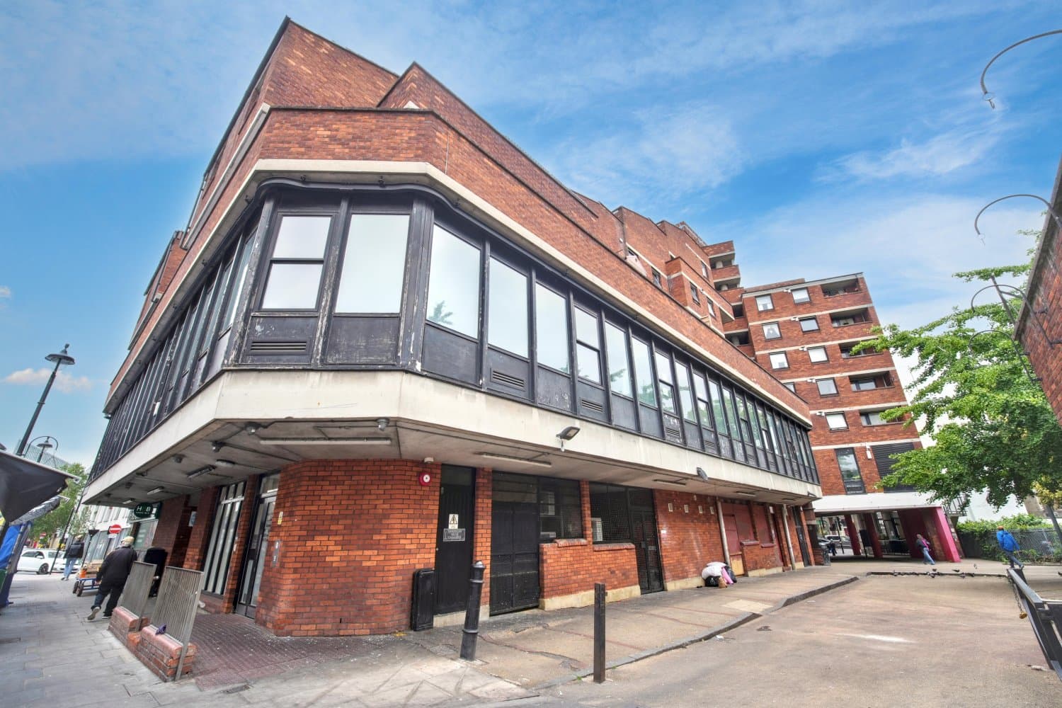 One Bedroom Fifth Floor Flat in Need of Modernisation