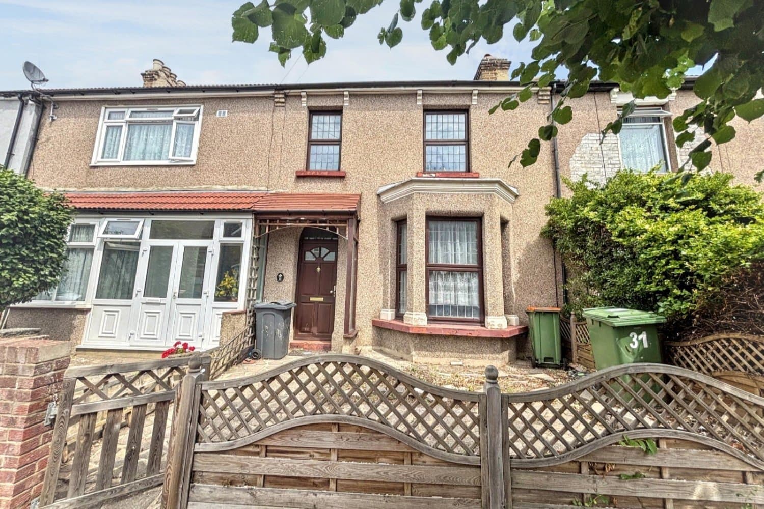 Four Bedroom Terraced House in Manor Park