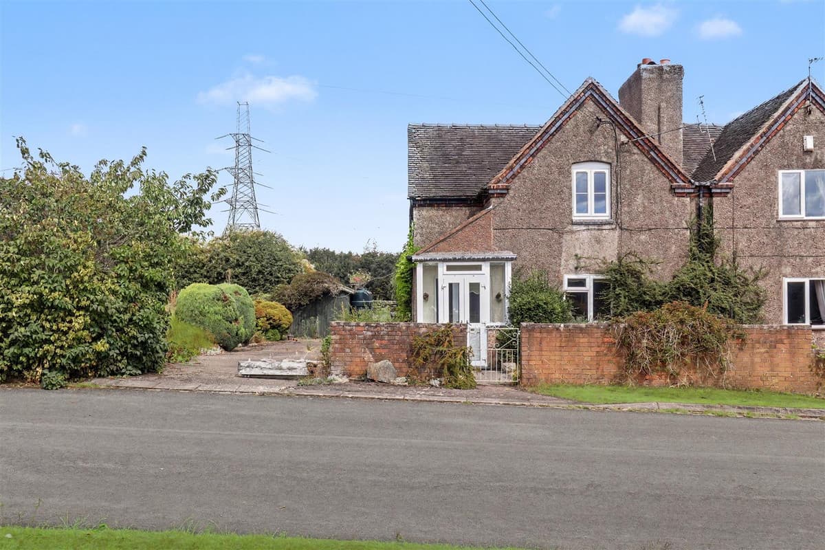 2 Bed Semi Detached Former Farm House