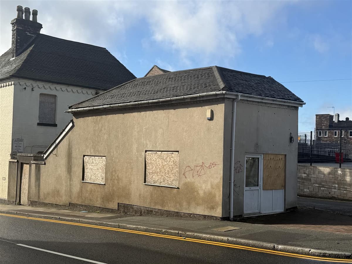 Single Storey Commercial Premises for Sale