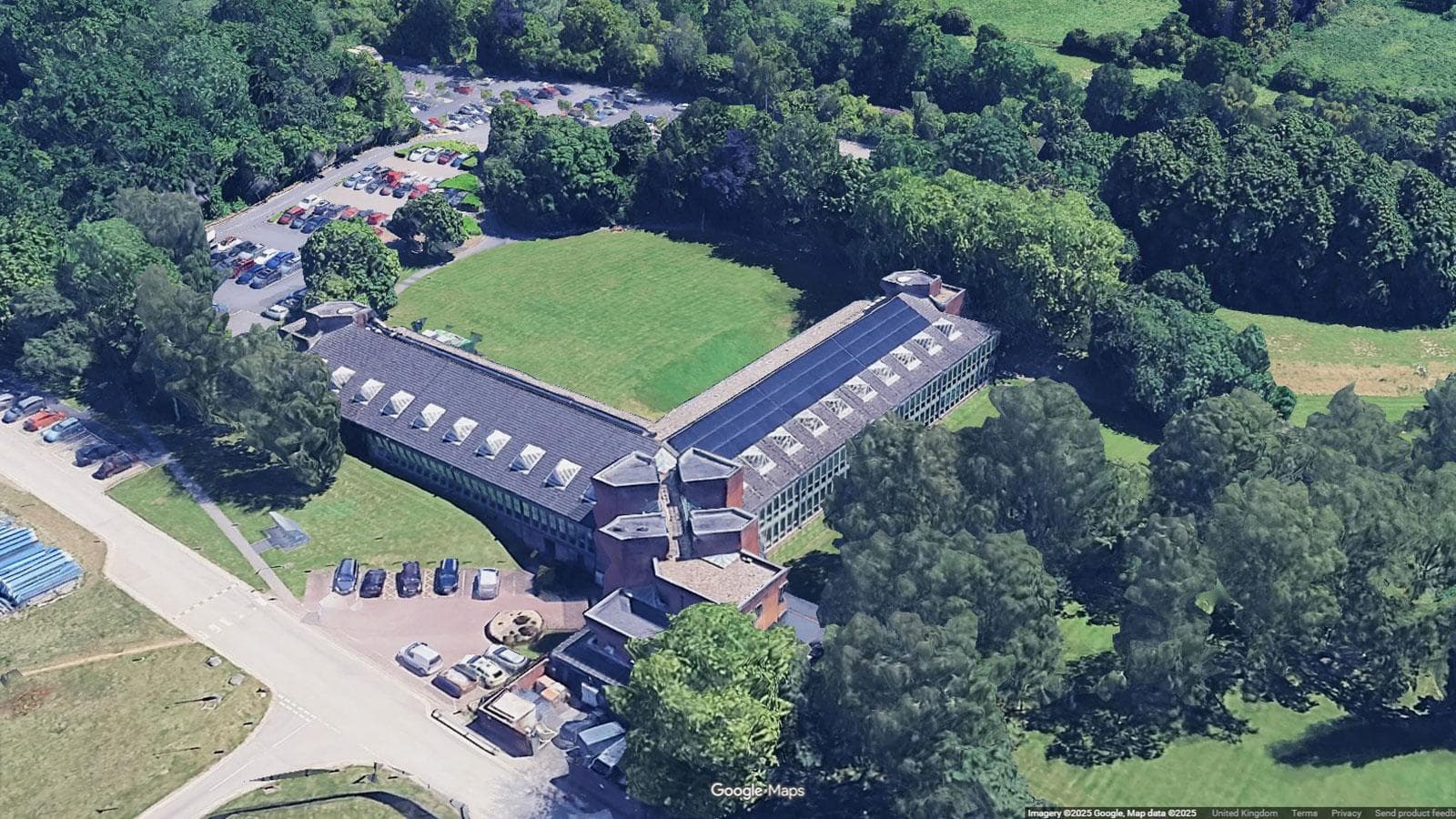 Substantial Freehold Office Investment
